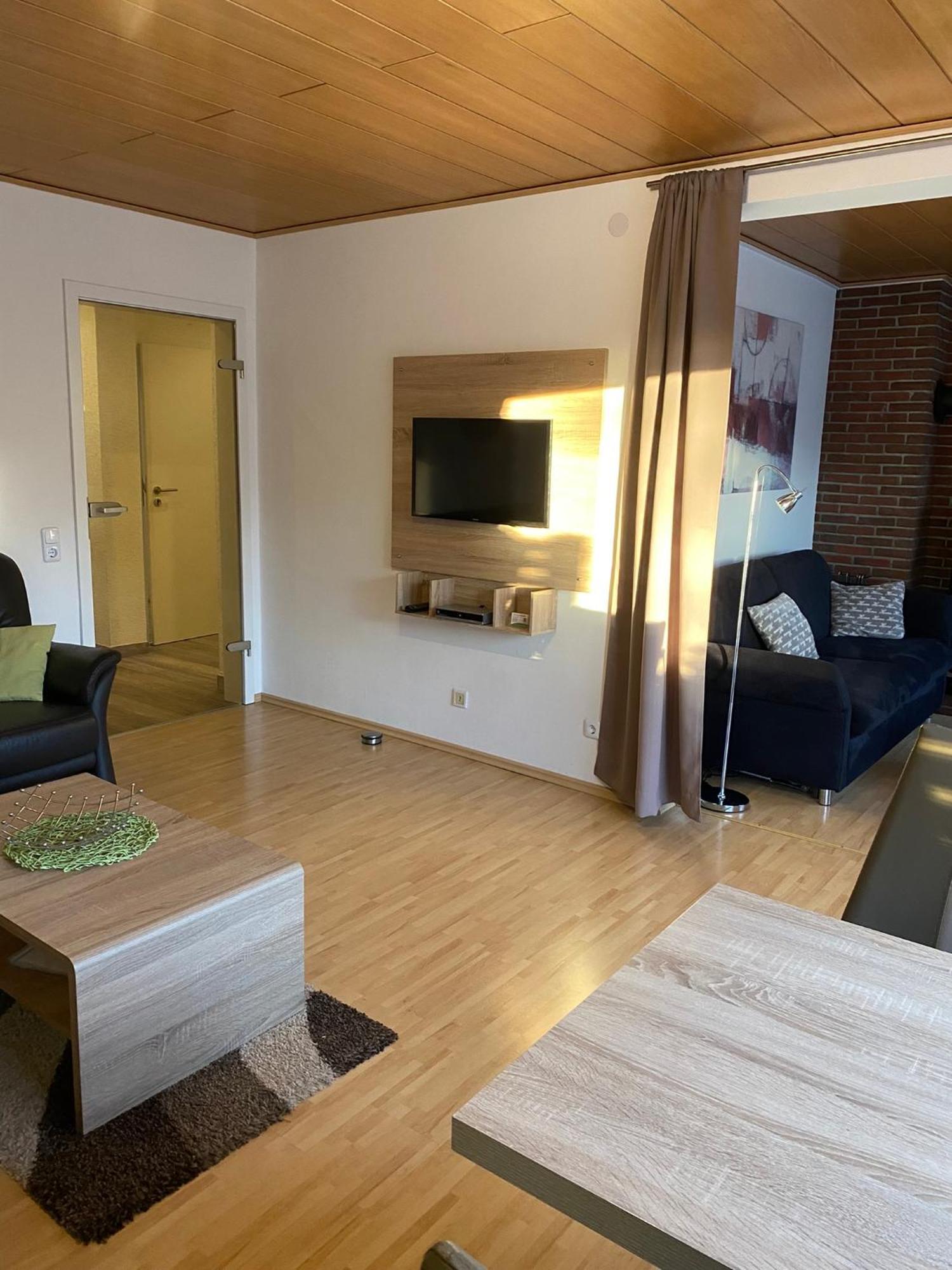Niedenstein Ferienwohnung Familie Slepitzka מראה חיצוני תמונה